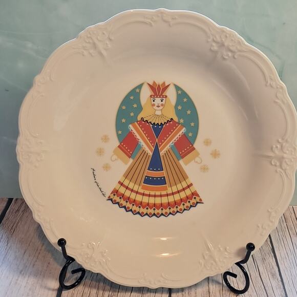 Tirschenreuth Baronesse Christmas plate 10 Inches - Picture 1 of 4
